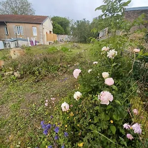  Hébergement de vacances Logis Des Pivoines